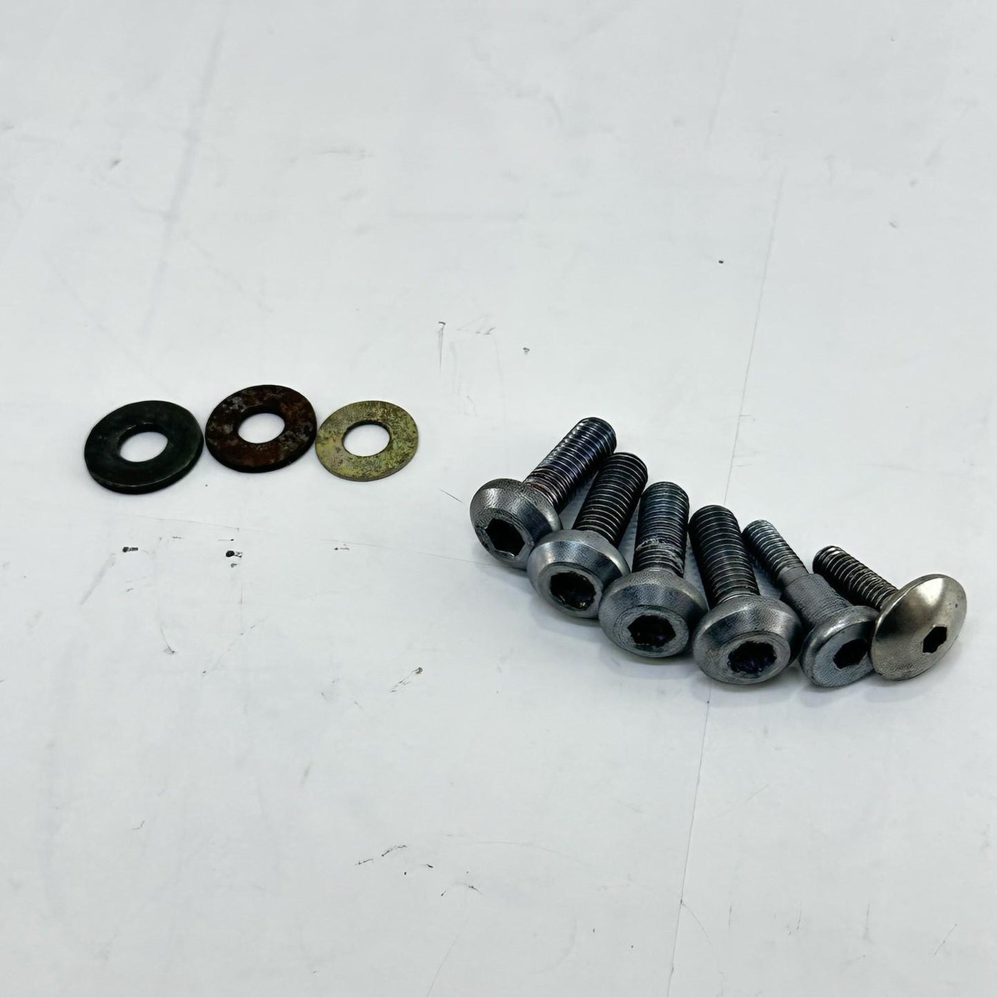 2003 - 2005 YAMAHA YZF R6 REAR SET BRAKE GEAR SHIFT PEDALS LEFT RIGHT PEGS