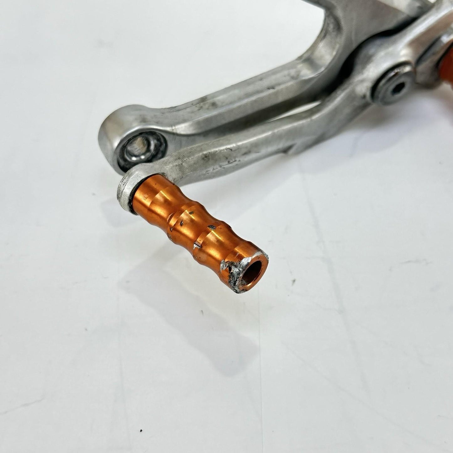 2003 - 2005 YAMAHA YZF R6 REAR SET BRAKE GEAR SHIFT PEDALS LEFT RIGHT PEGS