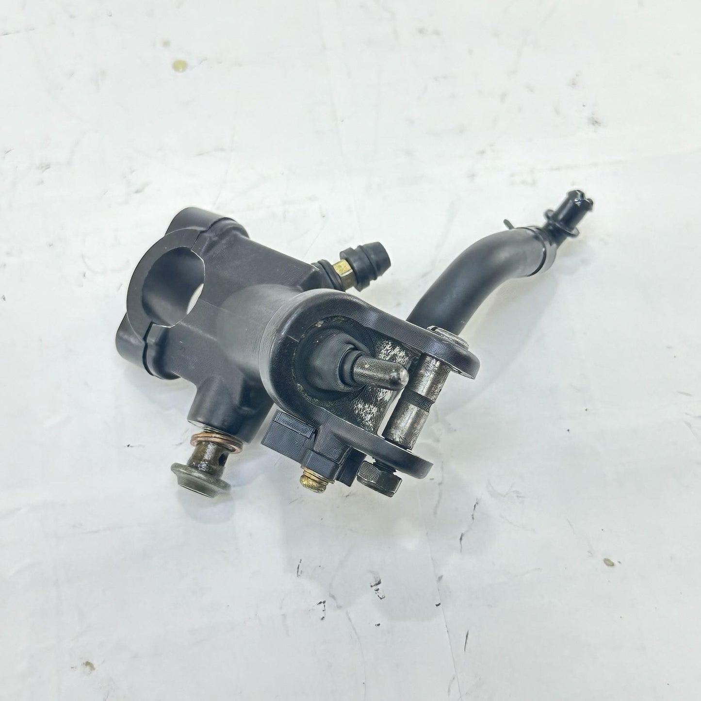 2003 - 2005 YAMAHA YZF R6 FRONT BRAKE MASTER CYLINDER BLACK STOCK