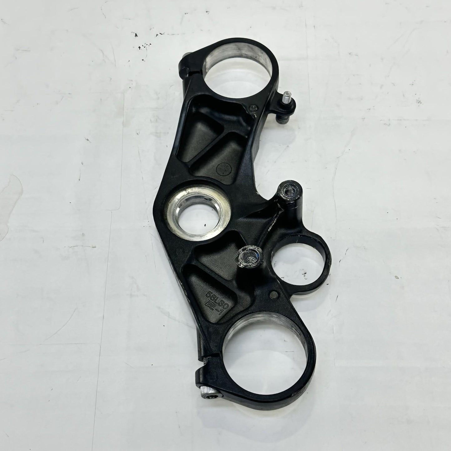 2003 - 2005 YAMAHA YZF R6 UPPER TRIPLE TREE FRONT FORK CLAMP BLACK STOCK