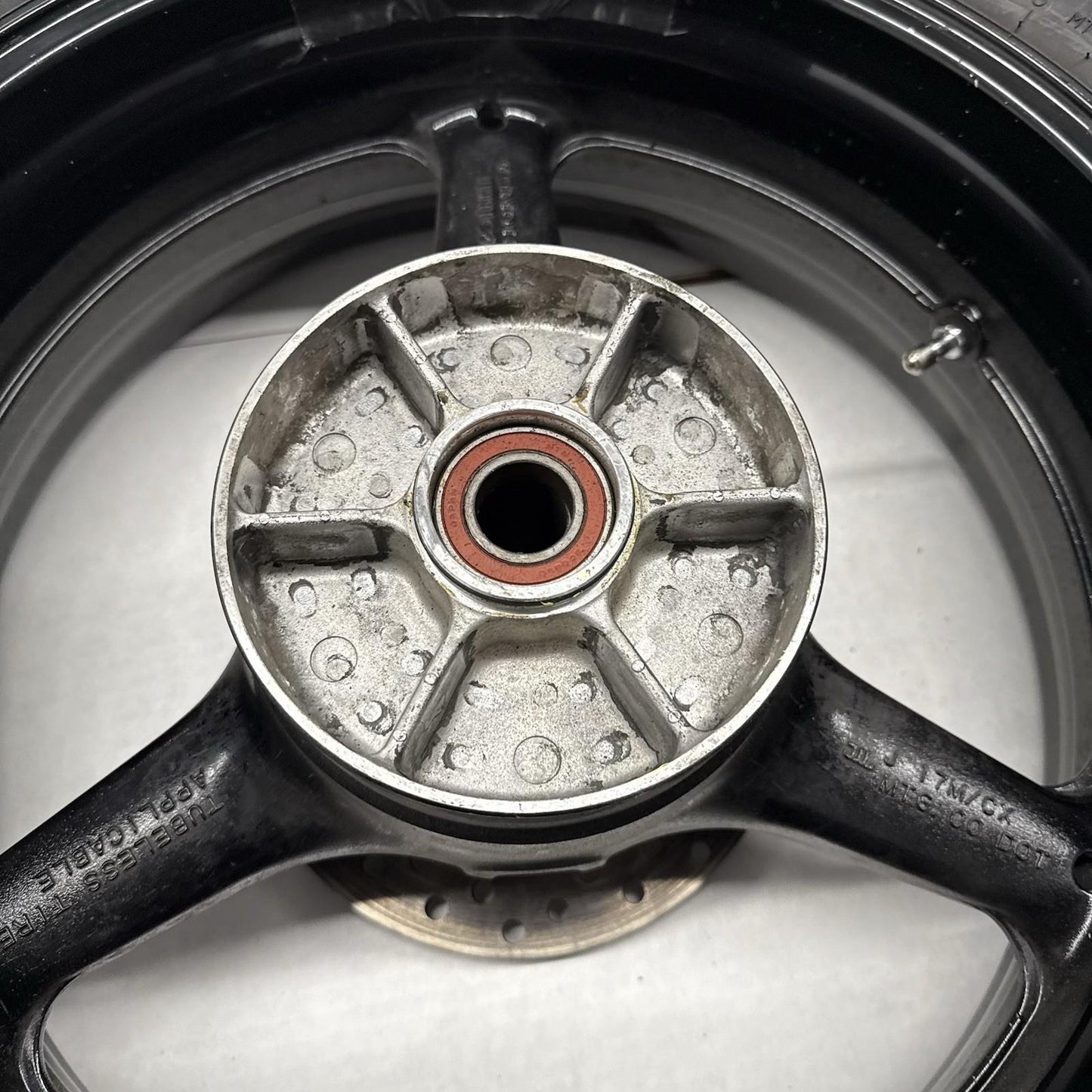 2008 - 2011 HONDA CBR1000RR REAR WHEEL BACK DUNLOP TIRE BLACK RIM STRAIGHT STOCK