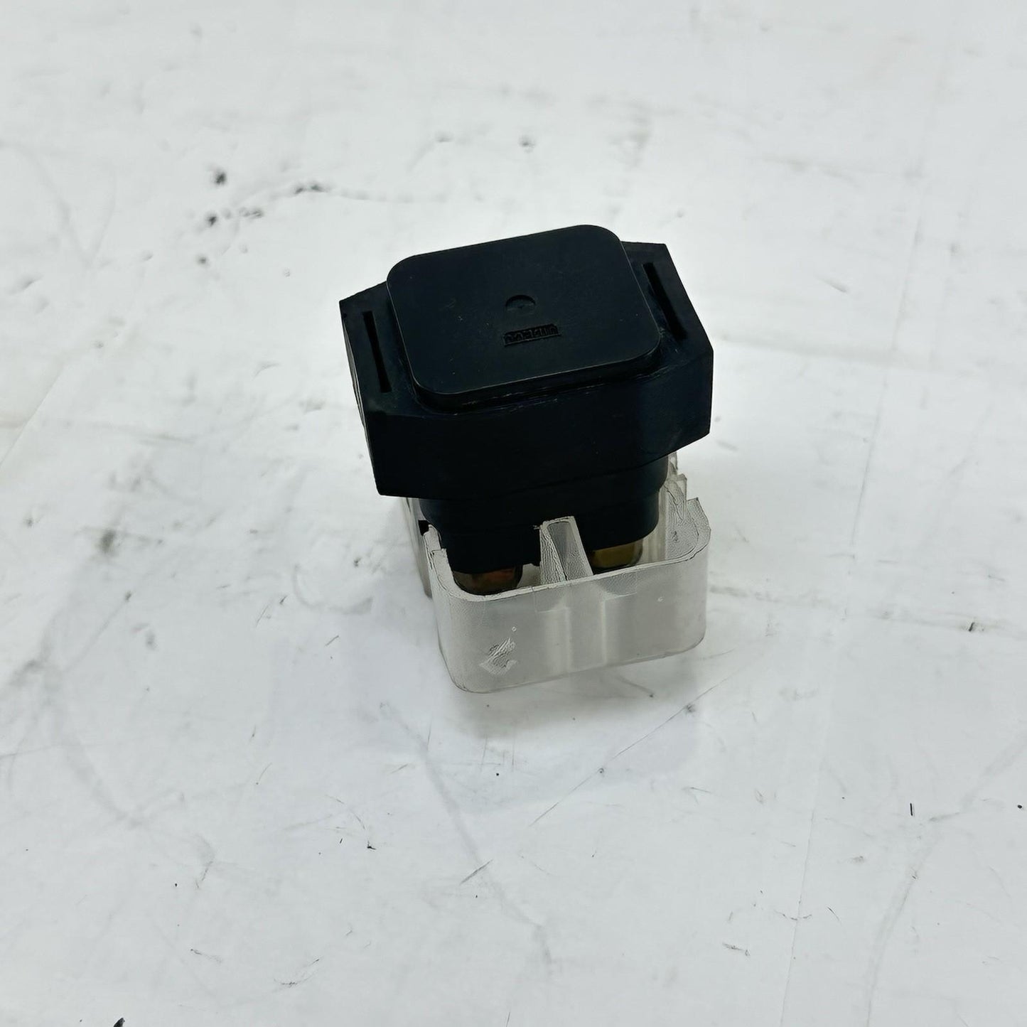 2003 - 2005 YAMAHA YZF R6 STARTER RELAY SWITCH ENGINE MOTOR FUSE STOCK