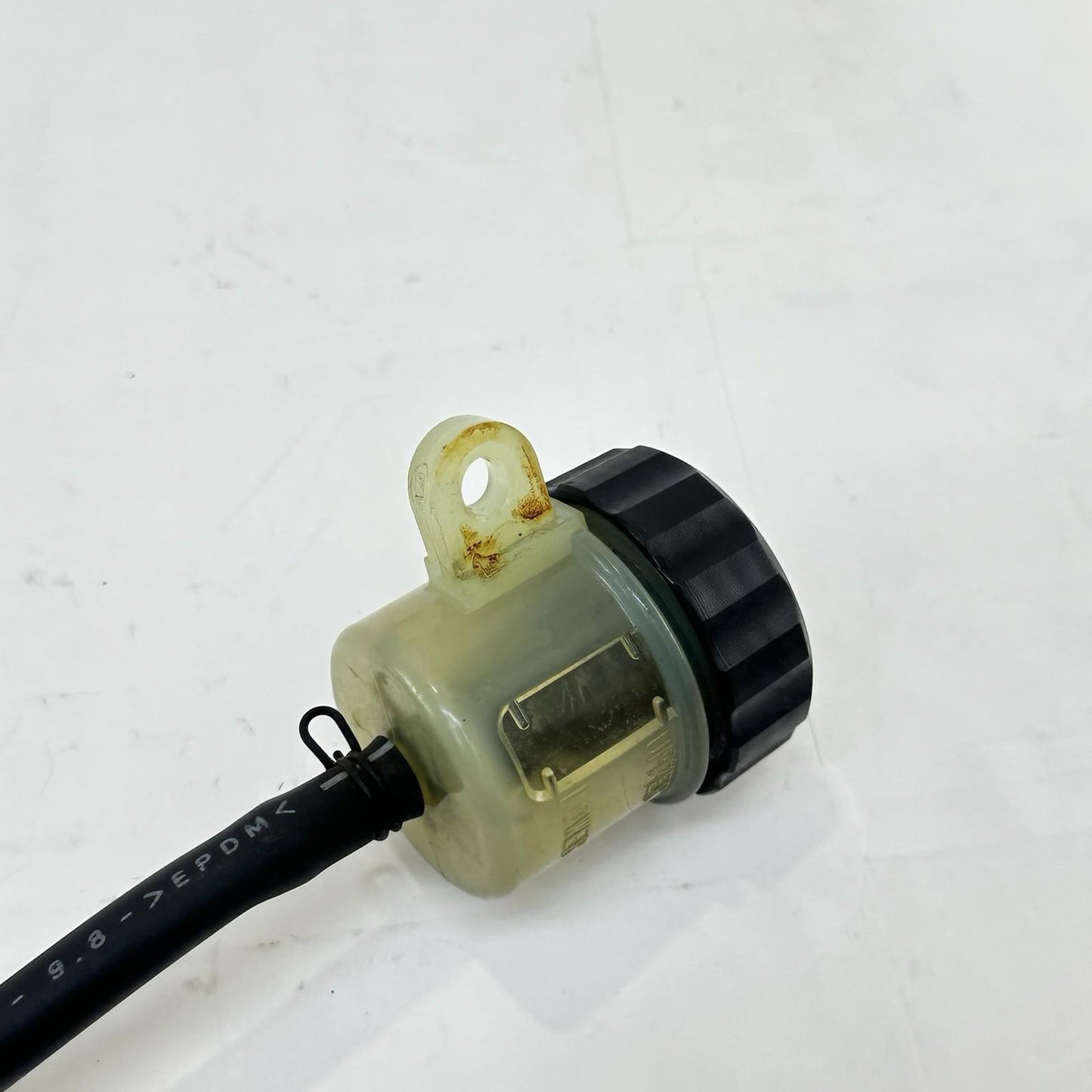 2003 - 2005 YAMAHA YZF R6 REAR BRAKE MASTER CYLINDER BACK RESERVOIR BLACK STOCK
