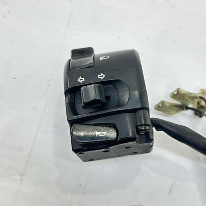 2003 - 2005 YAMAHA YZF R6 LEFT SWITCH LIGHTS HORN CONTROL BUTTONS BLACK STOCK