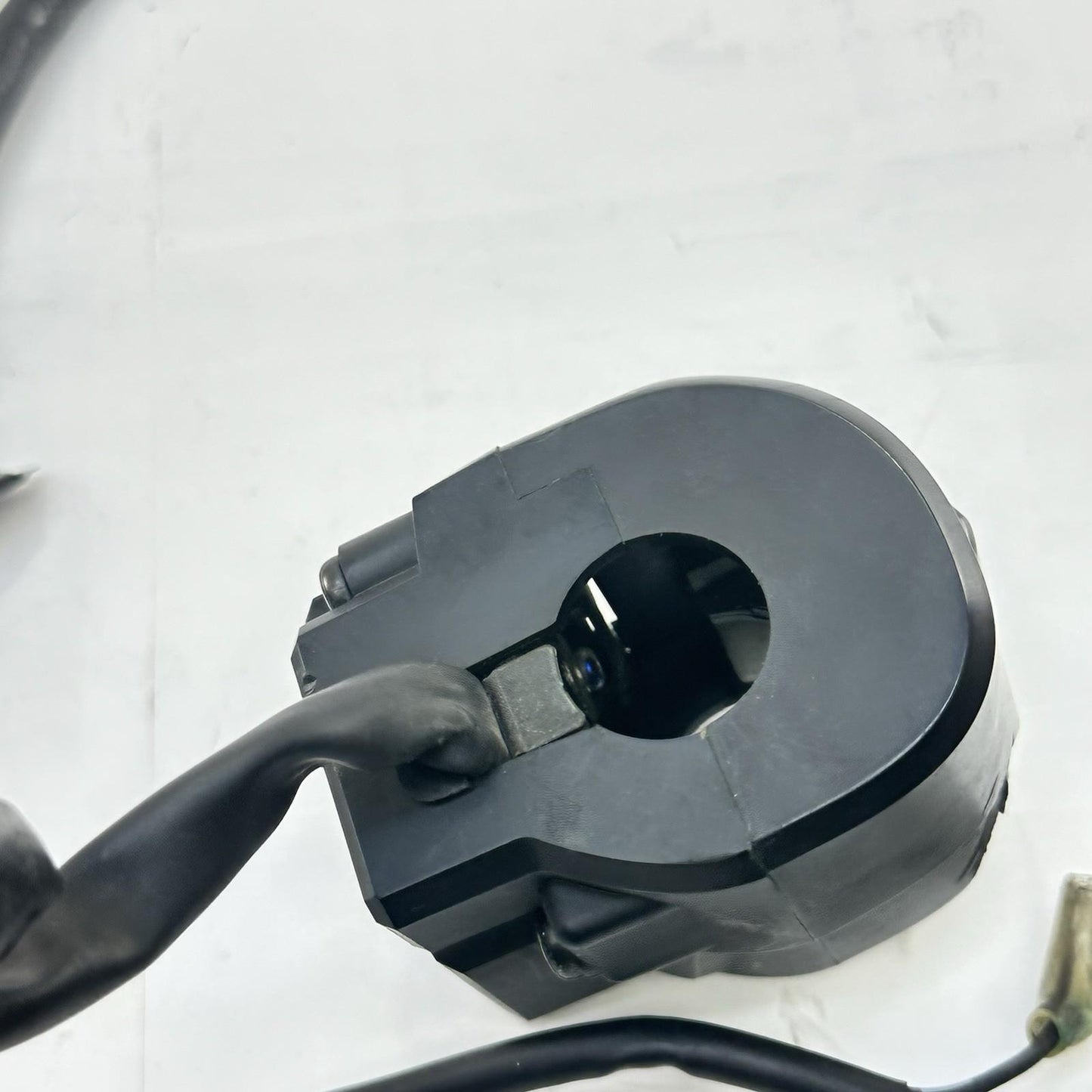 2003 - 2005 YAMAHA YZF R6 LEFT SWITCH LIGHTS HORN CONTROL BUTTONS BLACK STOCK