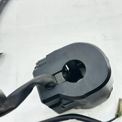 2003 - 2005 YAMAHA YZF R6 LEFT SWITCH LIGHTS HORN CONTROL BUTTONS BLACK STOCK