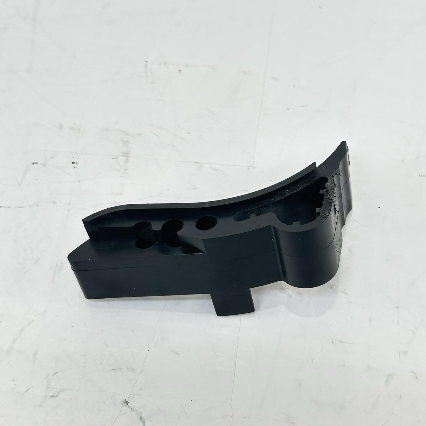 2003 - 2005 YAMAHA YZF R6 SPROCKET COVER CHAIN DRIVE GUARD PLASTIC PANEL BLACK