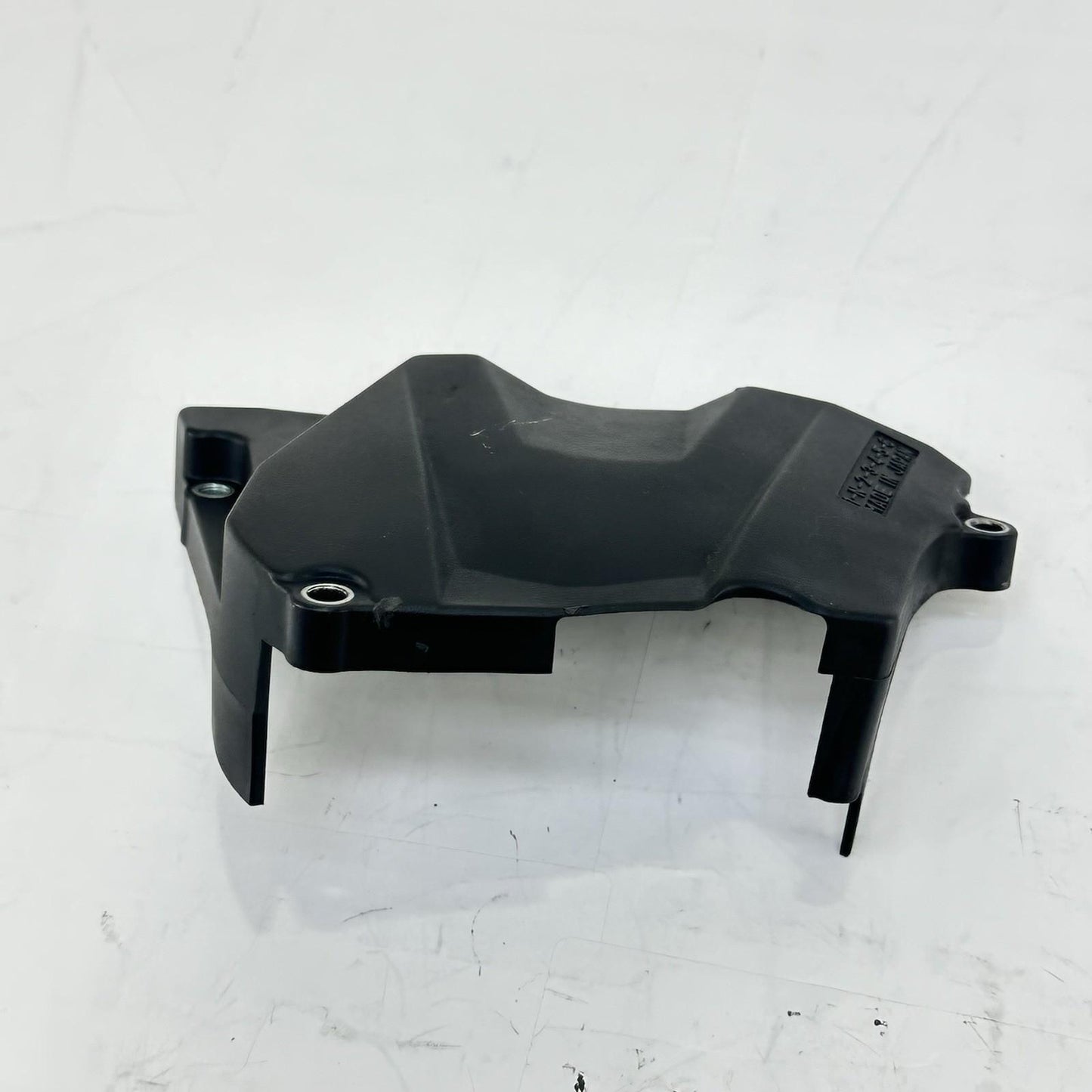 2003 - 2005 YAMAHA YZF R6 SPROCKET COVER CHAIN DRIVE GUARD PLASTIC PANEL BLACK