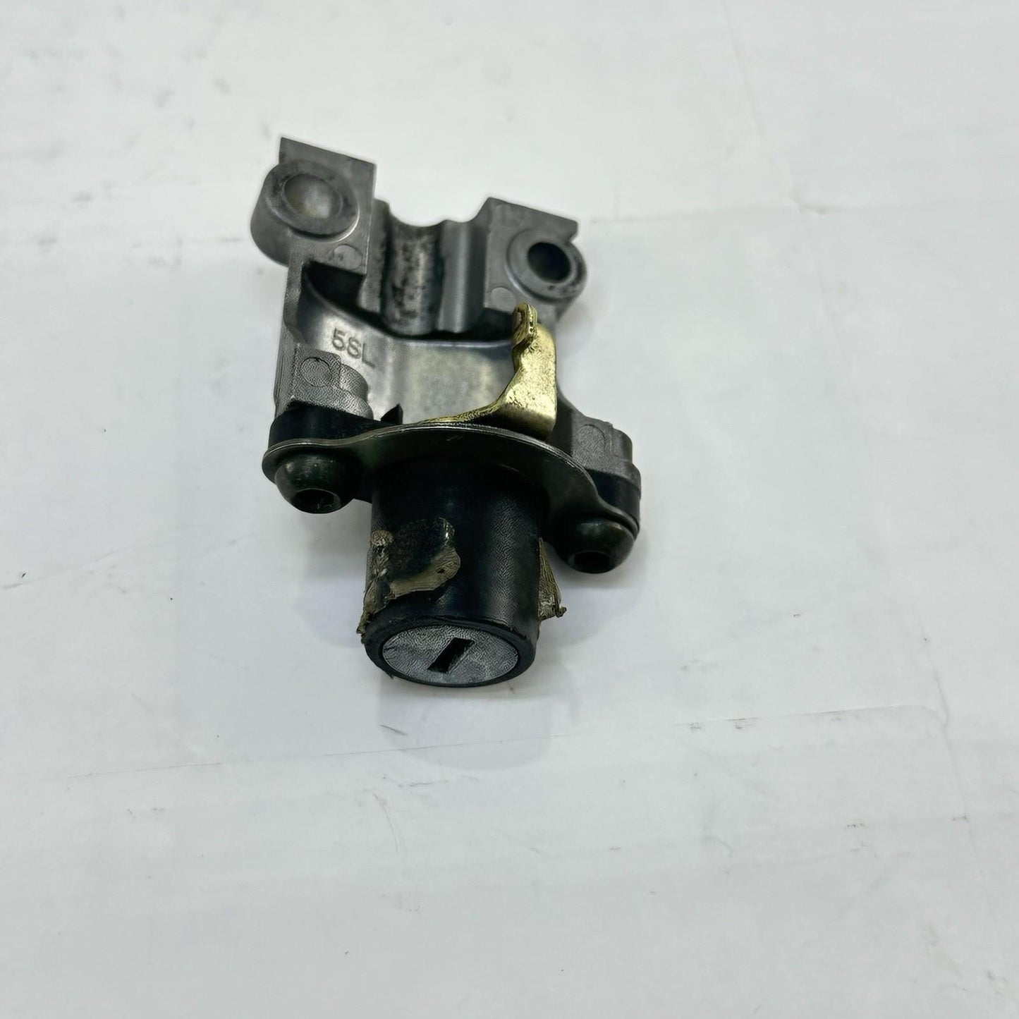 2003 - 2005 YAMAHA YZF R6 IGNITION LOCK SET KEY GAS CAP SEAT LATCH SWITCH BOLTS
