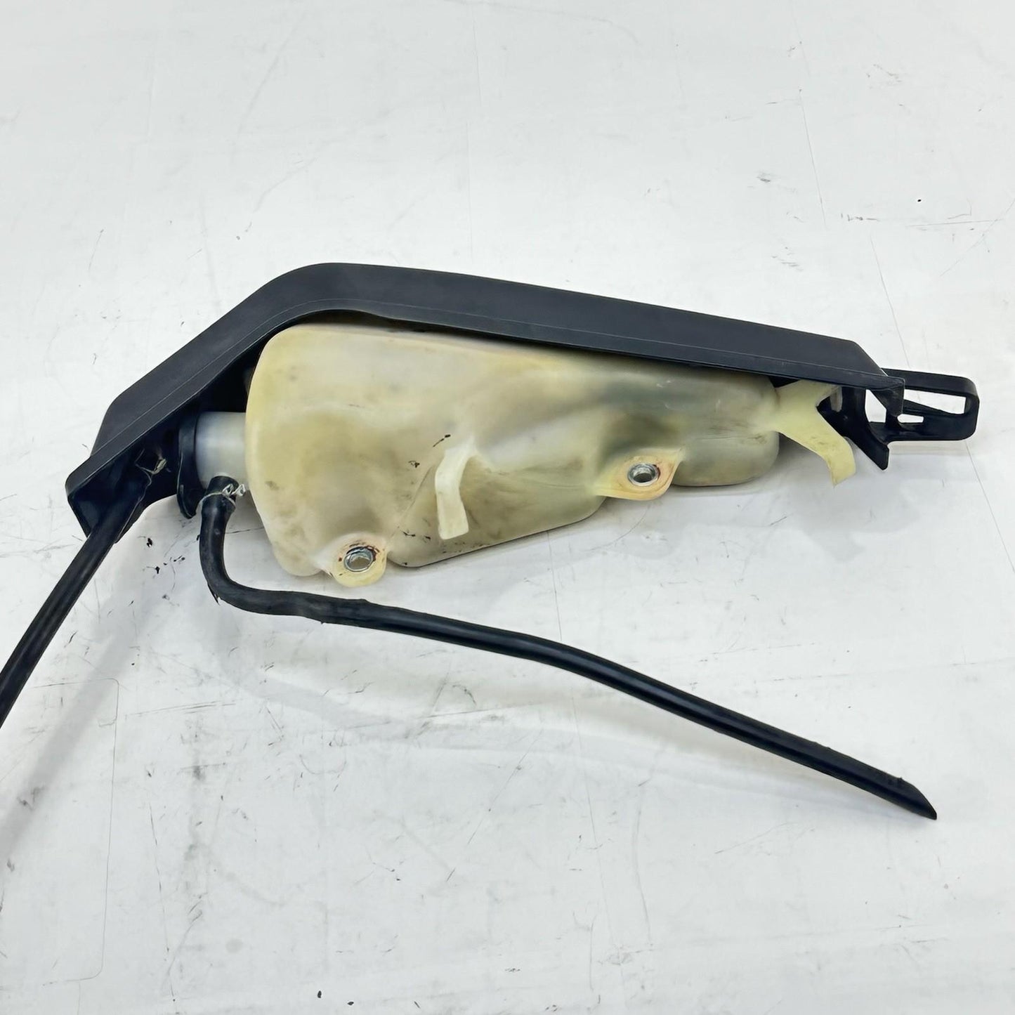 2003 - 2005 YAMAHA YZF R6 COOLANT TANK RADIATOR RESERVOIR OVER FLOW BOTTLE LINES