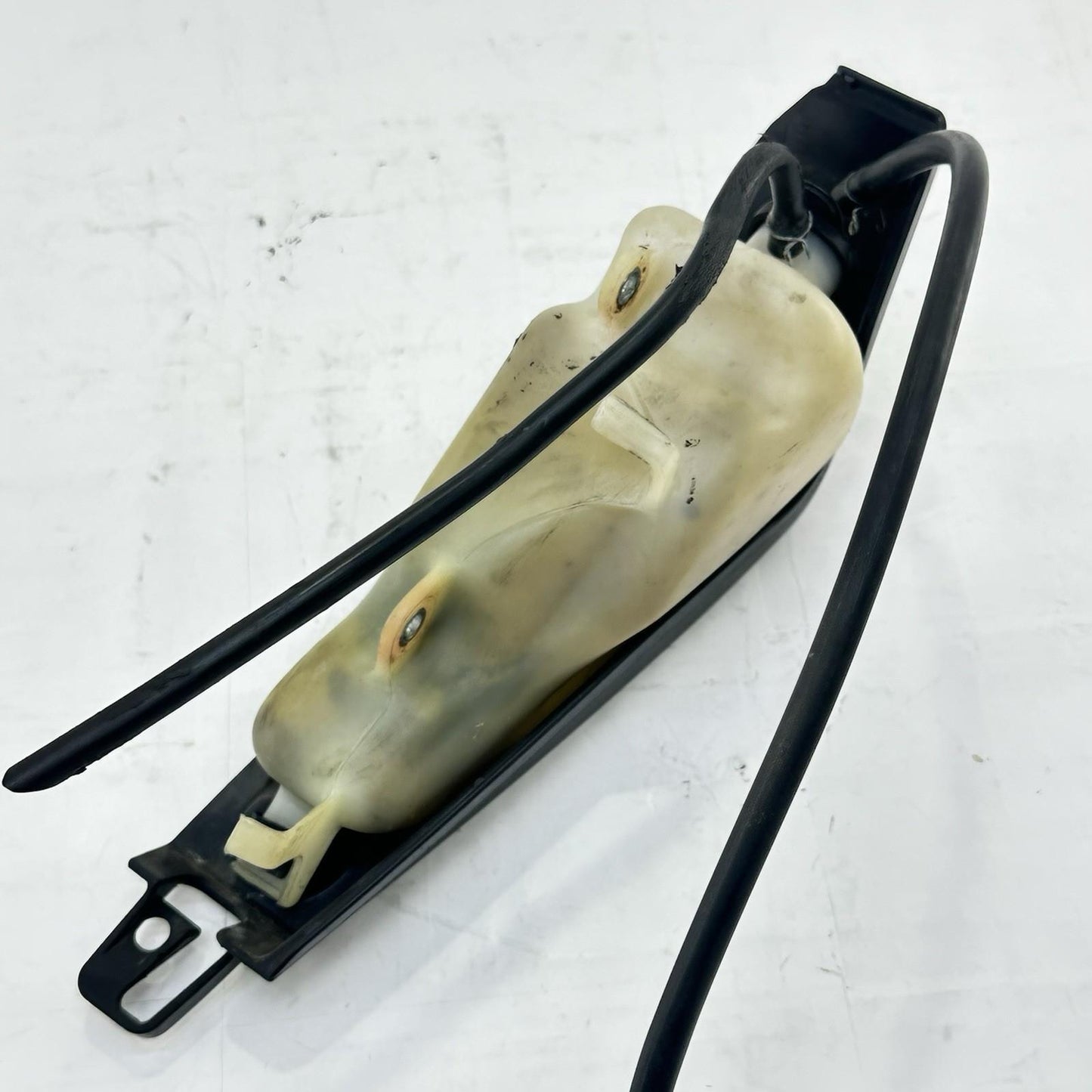 2003 - 2005 YAMAHA YZF R6 COOLANT TANK RADIATOR RESERVOIR OVER FLOW BOTTLE LINES