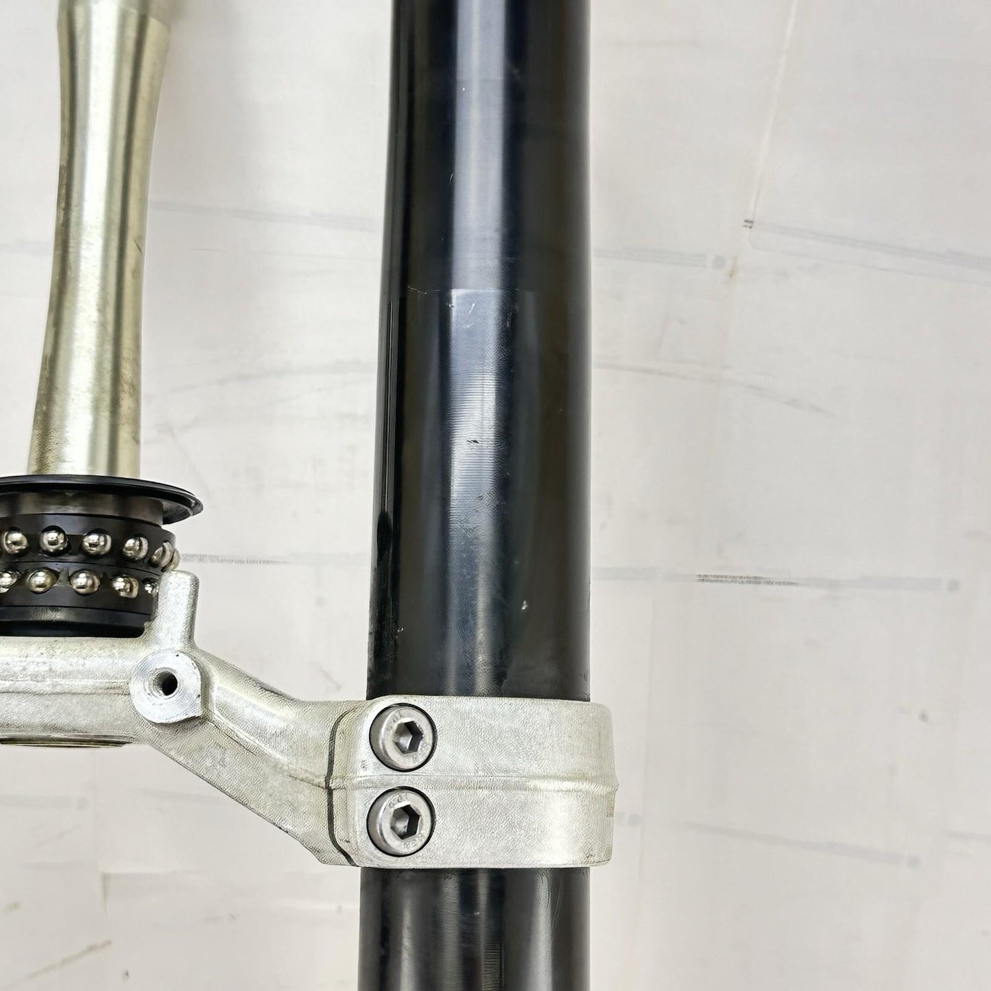 2003 - 2005 YAMAHA YZF R6 FRONT FORKS SUSPENSION ABSORBERS TRIPLE TREE *BENT*
