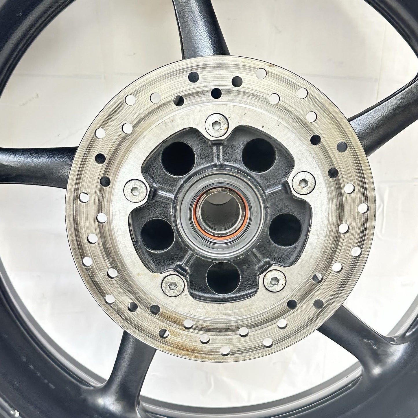 2003 - 2005 YAMAHA YZF R6 REAR WHEEL RIM TIRE RUBBER BACK BRAKE DISC ROTOR BLACK