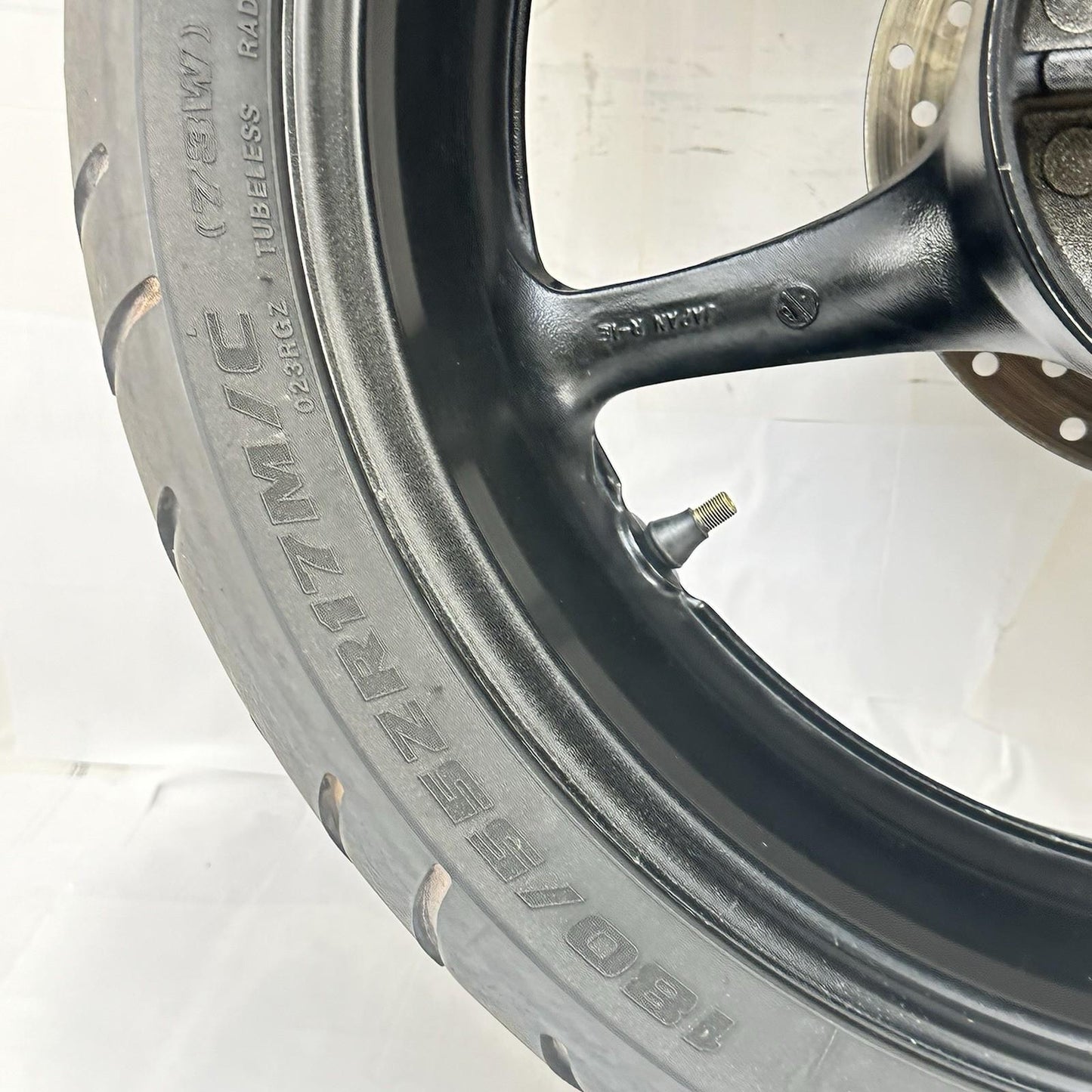 2003 - 2005 YAMAHA YZF R6 REAR WHEEL RIM TIRE RUBBER BACK BRAKE DISC ROTOR BLACK