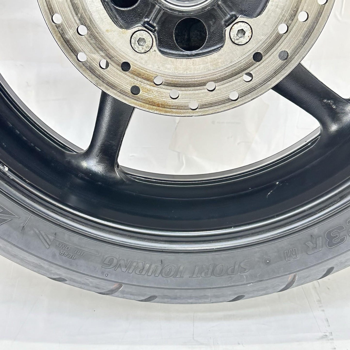 2003 - 2005 YAMAHA YZF R6 REAR WHEEL RIM TIRE RUBBER BACK BRAKE DISC ROTOR BLACK