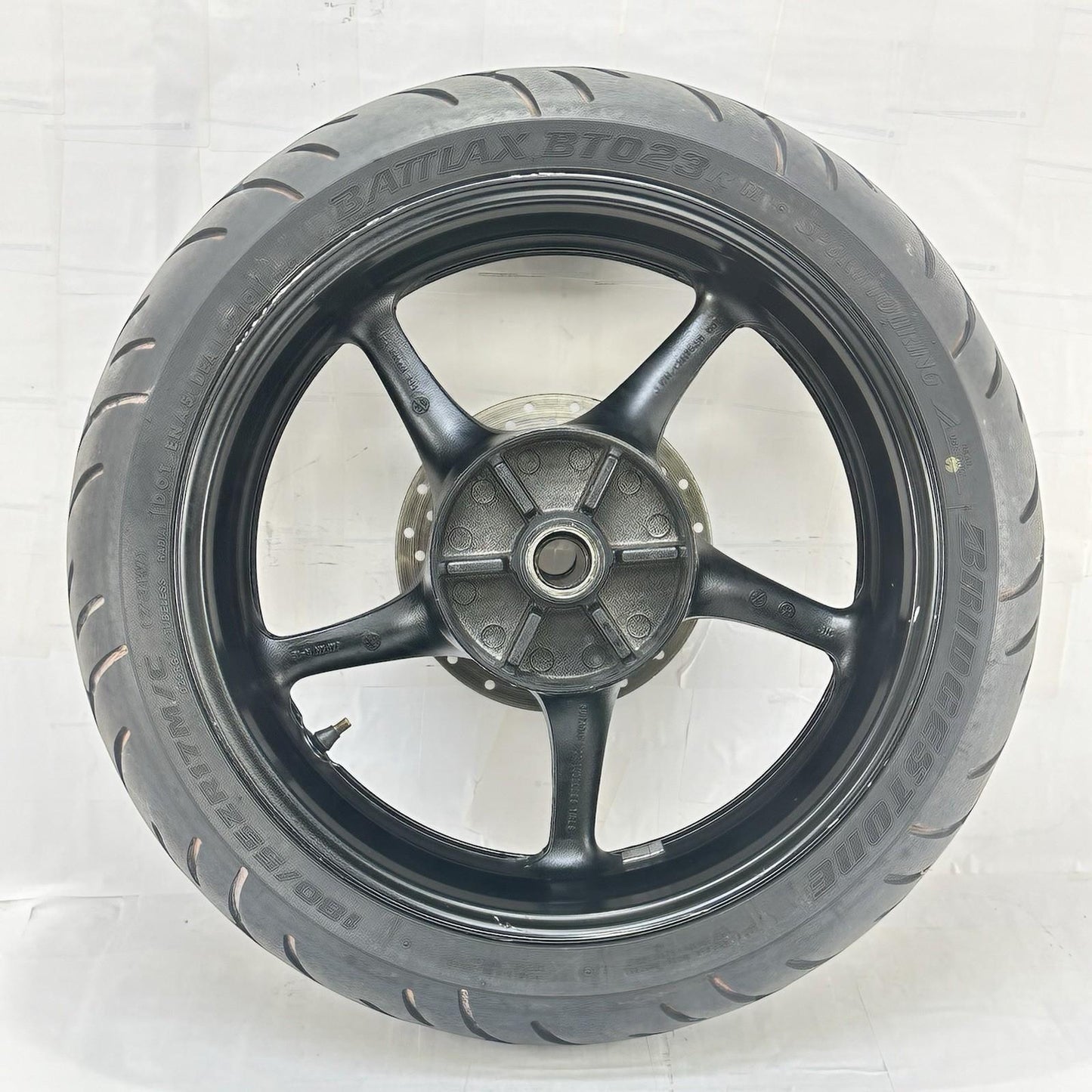 2003 - 2005 YAMAHA YZF R6 REAR WHEEL RIM TIRE RUBBER BACK BRAKE DISC ROTOR BLACK