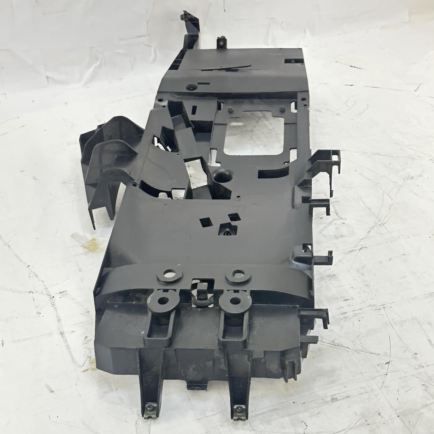 2003 - 2005 YAMAHA YZF R6 BATTERY TRAY HOLDER UNDERTAIL PLASTIC TRIM BLACK STOCK