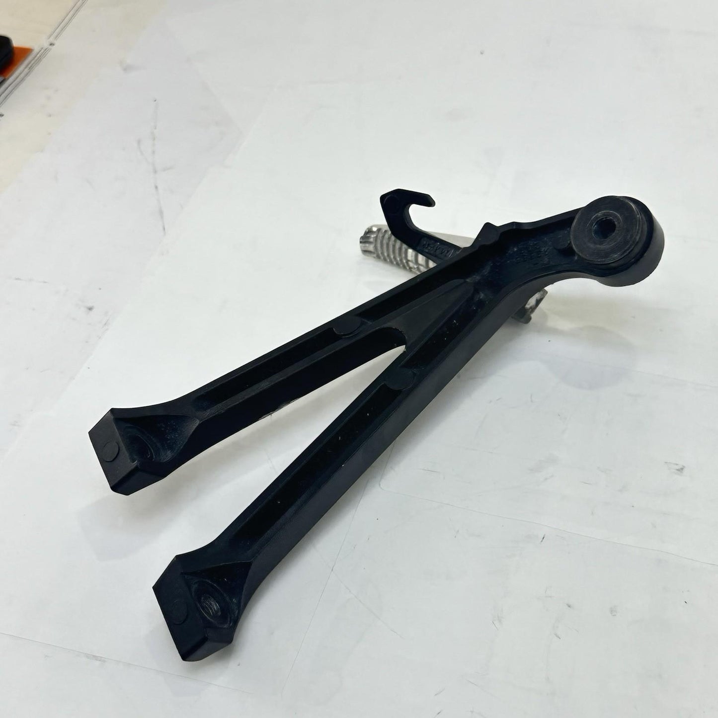 2011 - 2026 SUZUKI GSXR 600 GSXR 750 PASSENGER PEGS REAR FOOT REST LEFT RIGHT