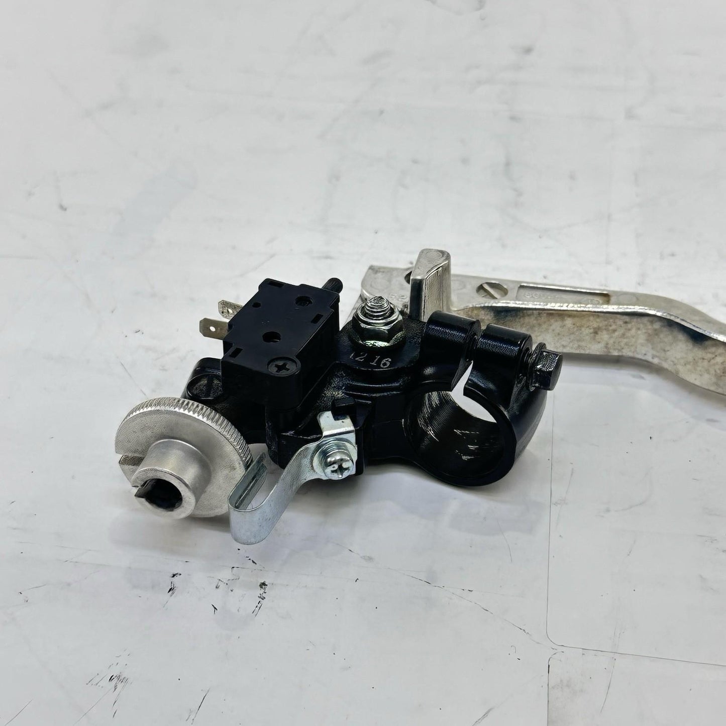 2011 - 2026 SUZUKI GSXR 600 GSXR 750 CLUTCH PERCH LEVER MOUNT BRACKET LEFT SIDE