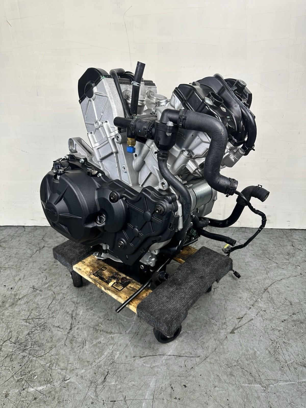 2025 2026 APRILIA RSV4 1100 ENGINE MOTOR COMPLETE *30 DAY WARRANTY* CYLINDER OEM