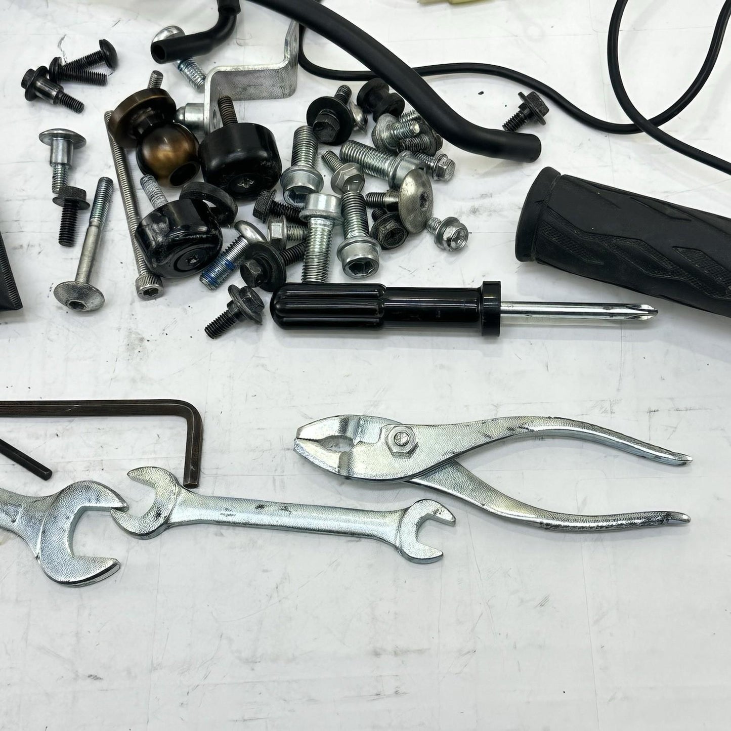 2011 - 2026 SUZUKI GSXR 600 GSXR 750 BOLTS NUTS SCREWS HARDWARE MISC PARTS