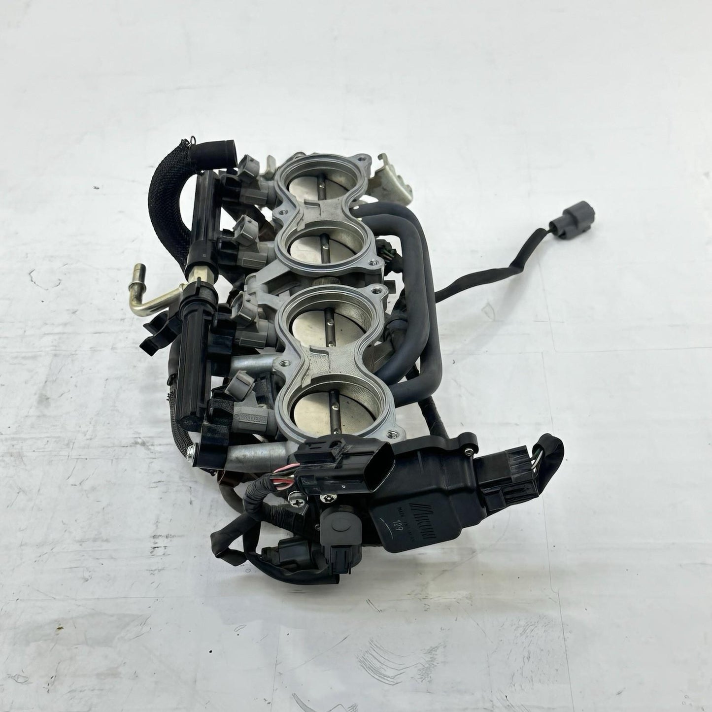 2011 - 2026 SUZUKI GSXR 600 GSXR 750 THROTTLE BODY FUEL INJECTORS STOCK