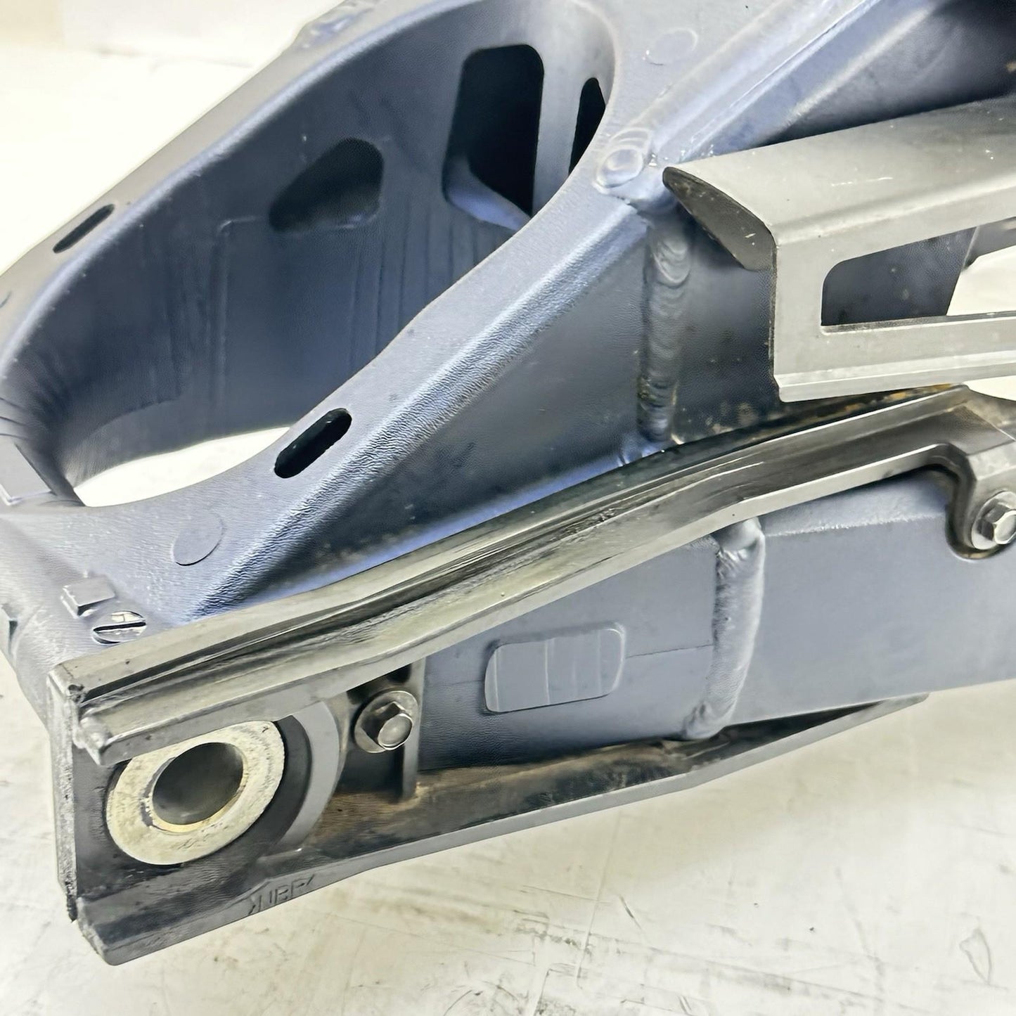 2011 - 2026 SUZUKI GSXR 600 GSXR 750 SWINGARM REAR SHOCK WHEEL FRAME NAVY STOCK