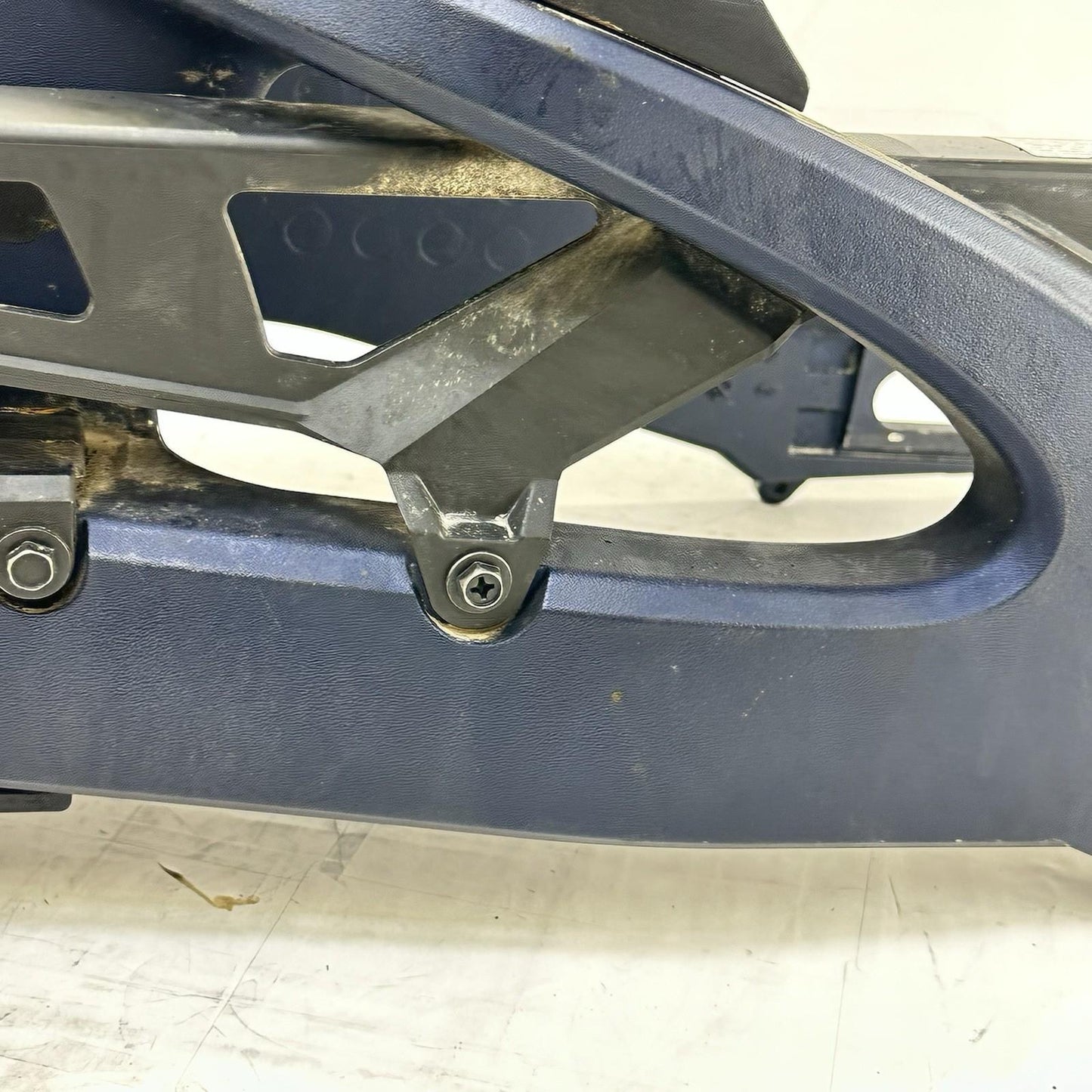 2011 - 2026 SUZUKI GSXR 600 GSXR 750 SWINGARM REAR SHOCK WHEEL FRAME NAVY STOCK