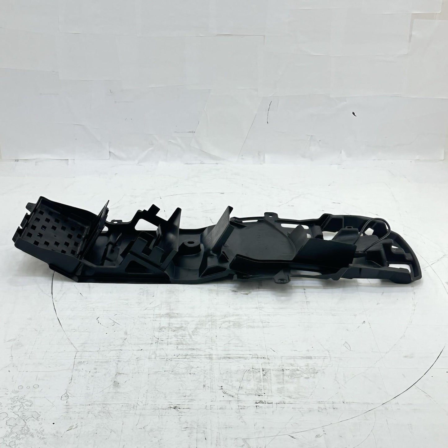 2011 - 2026 SUZUKI GSXR 600 GSXR 750 BATTERY TRAY HOLDER UNDERTAIL PLASTIC BLACK