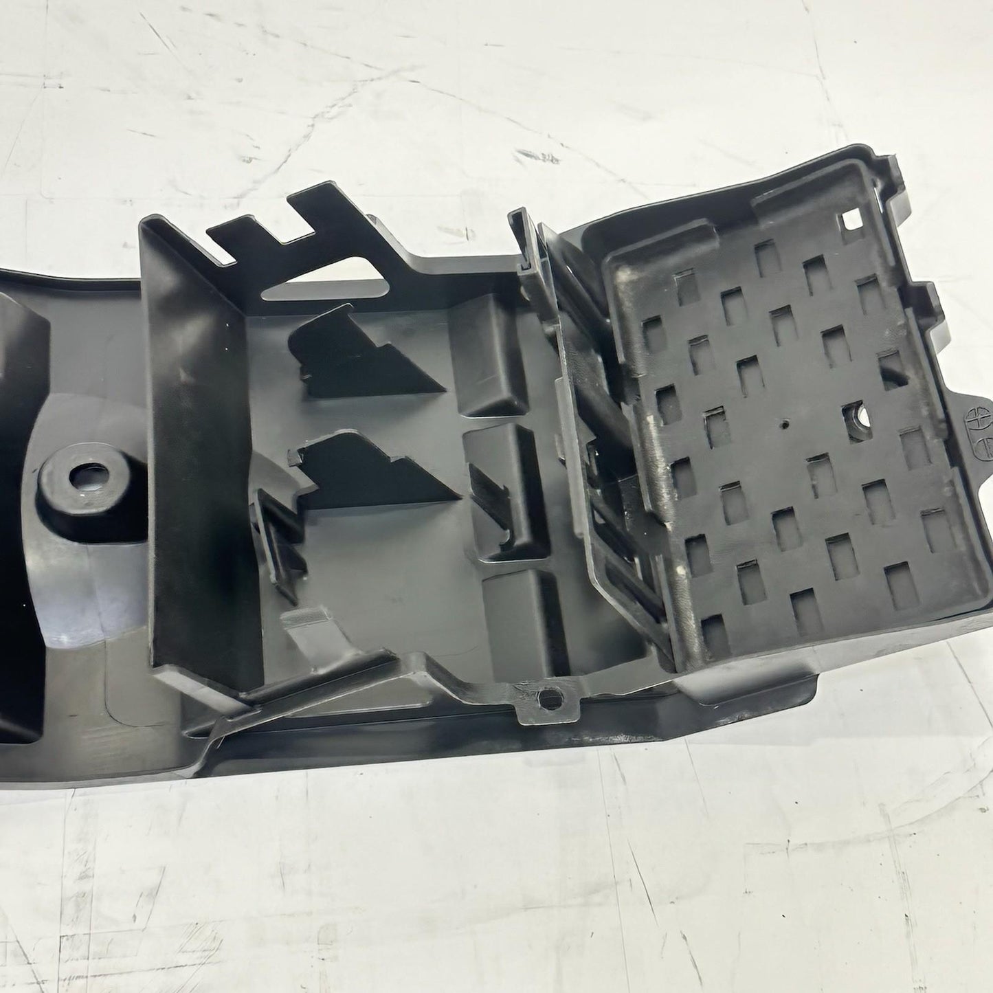 2011 - 2026 SUZUKI GSXR 600 GSXR 750 BATTERY TRAY HOLDER UNDERTAIL PLASTIC BLACK