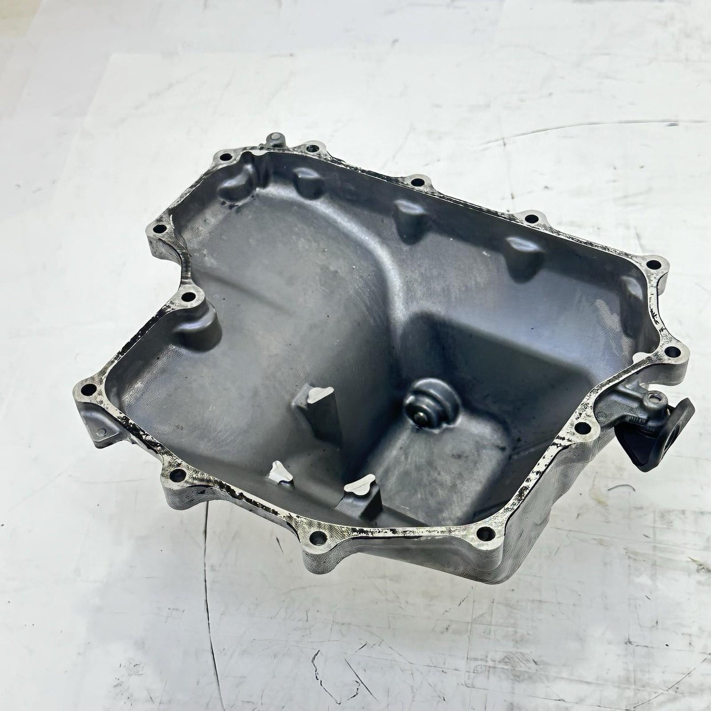 2008 - 2011 HONDA CBR1000RR ENGINE OIL PAN BOTTOM MOTOR COVER BOLTS SILVER