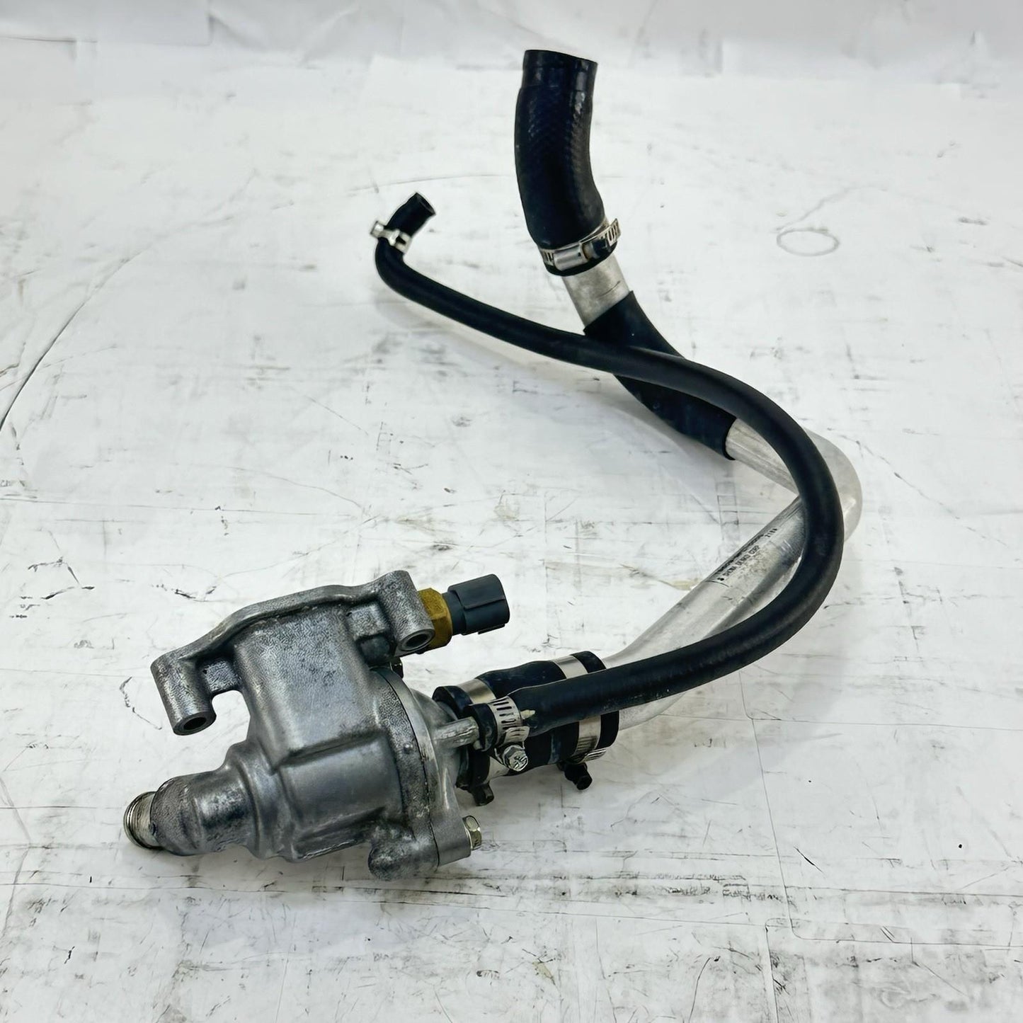 2008 - 2011 HONDA CBR1000RR WATER PUMP THERMOSTAT ENGINE MOTOR HOSES LINES ASSY