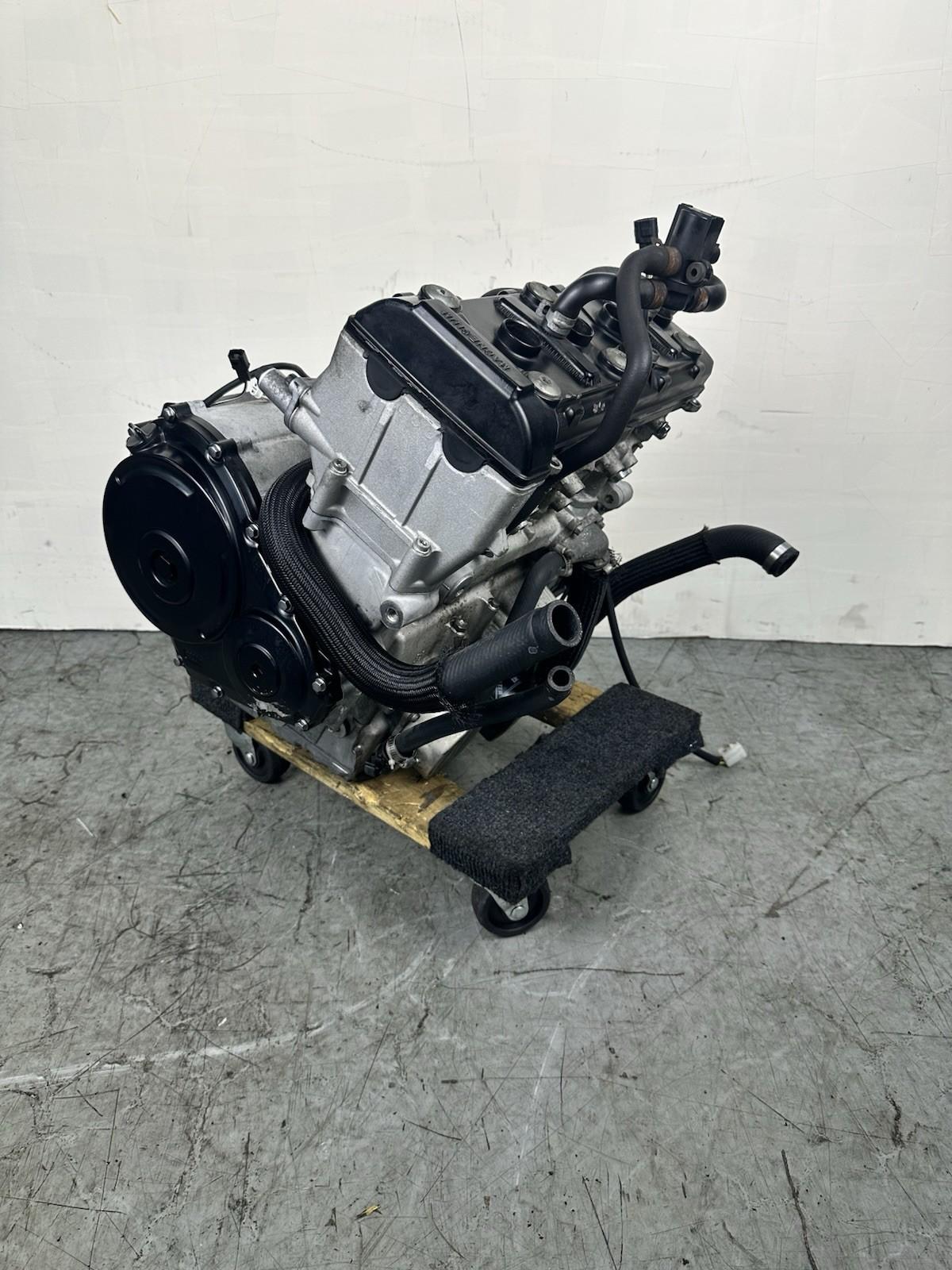 2006 2007 SUZUKI GSXR 600 ENGINE MOTOR COMPLETE *30 DAY WARRANTY* CYLINDER HEAD