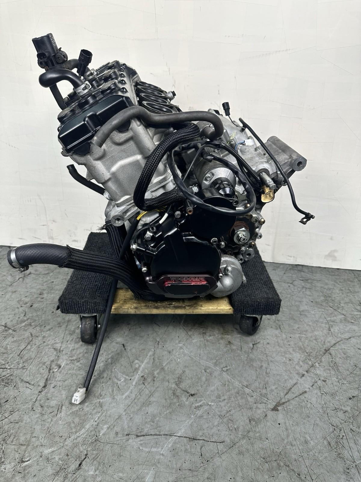 2006 2007 SUZUKI GSXR 600 ENGINE MOTOR COMPLETE *30 DAY WARRANTY* CYLINDER HEAD