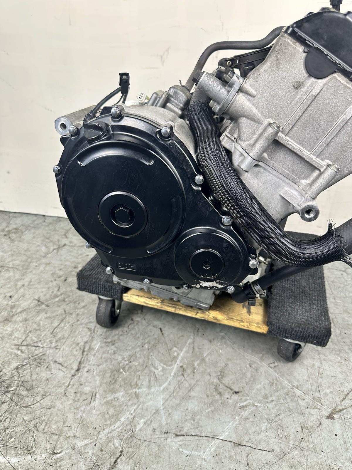 2006 2007 SUZUKI GSXR 600 ENGINE MOTOR COMPLETE *30 DAY WARRANTY* CYLINDER HEAD