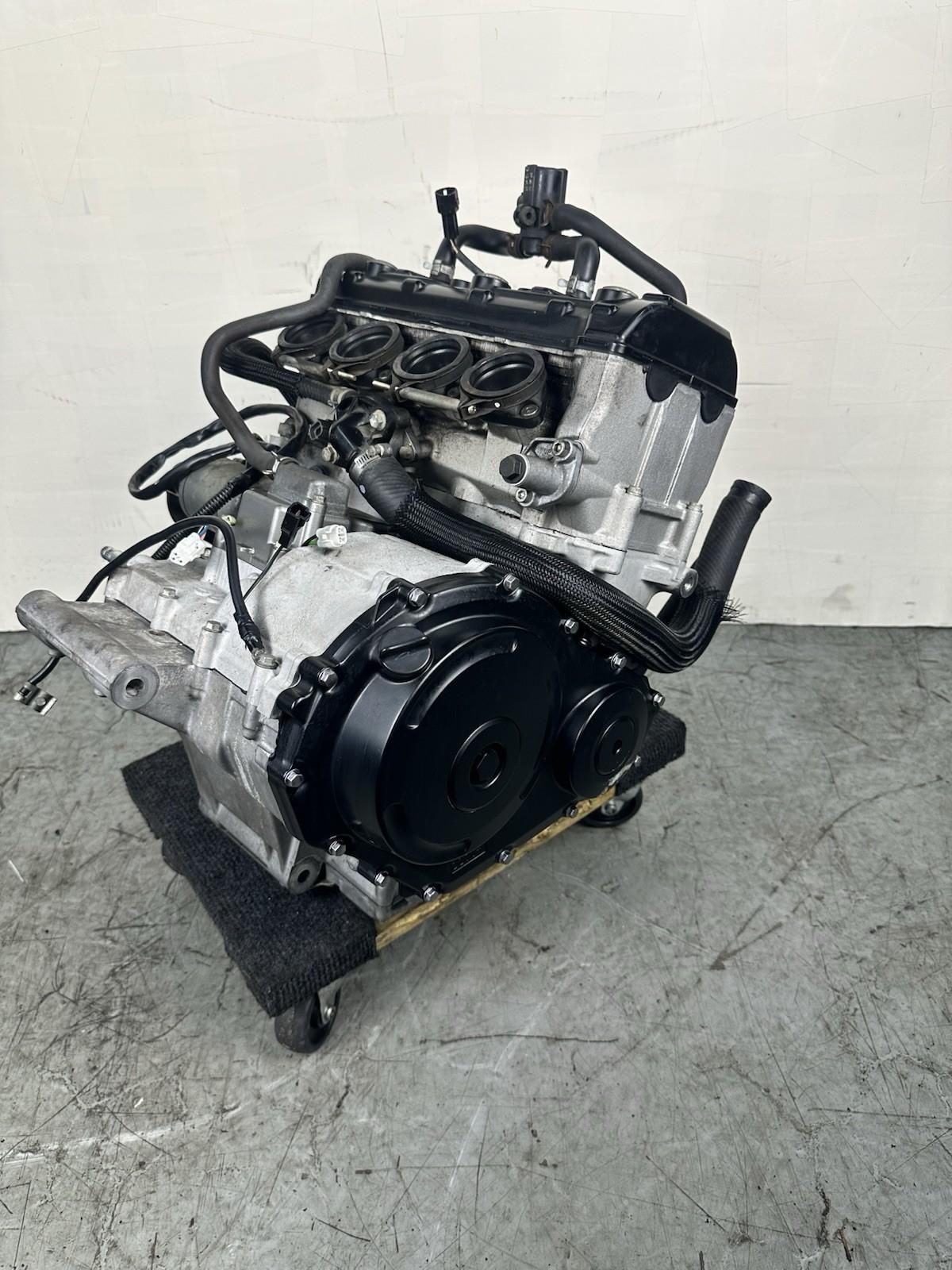 2006 2007 SUZUKI GSXR 600 ENGINE MOTOR COMPLETE *30 DAY WARRANTY* CYLINDER HEAD