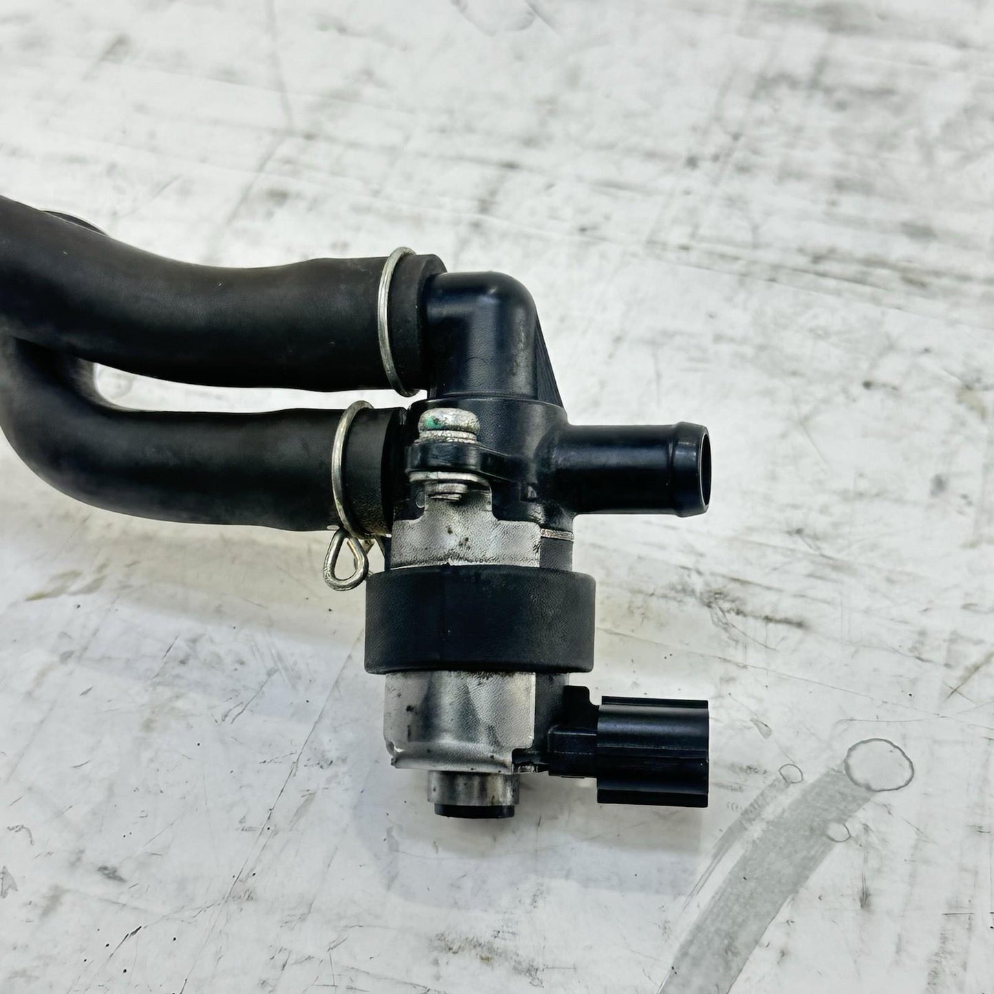 2008 - 2011 HONDA CBR1000RR AIR VALVE SOLENOID LINES PIPES HOSES TOP ENGINE