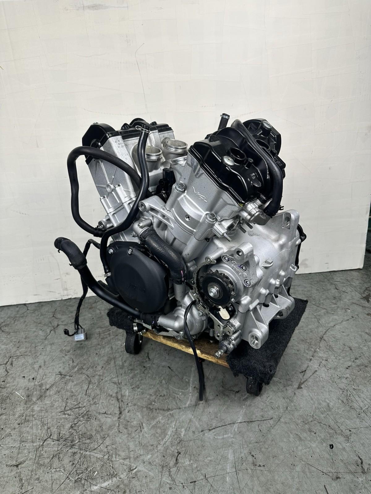 2021 - 2024 APRILIA RSV4 1100 ENGINE MOTOR COMPLETE *30 DAY WARRANTY* STOCK