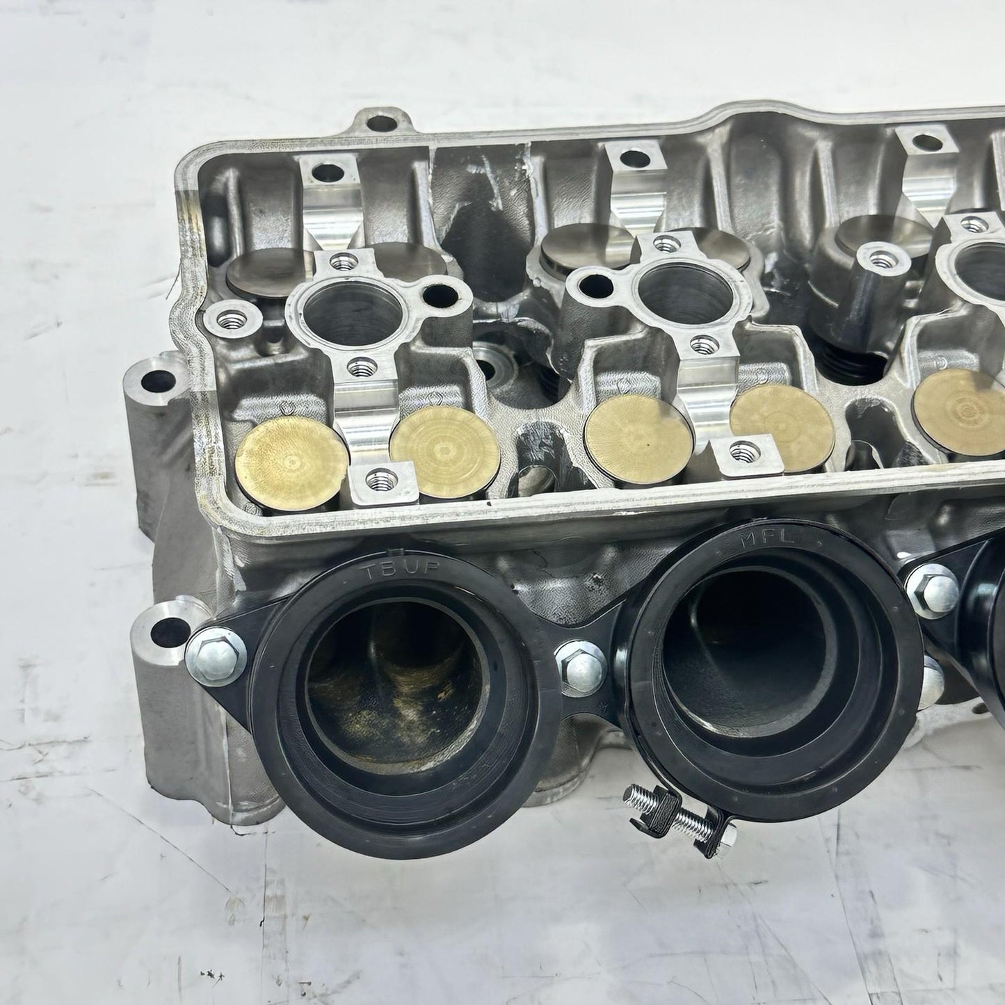 2008 - 2011 HONDA CBR1000RR CYLINDER HEAD TOP END CAMS VALVES ENGINE MOTOR BOLTS