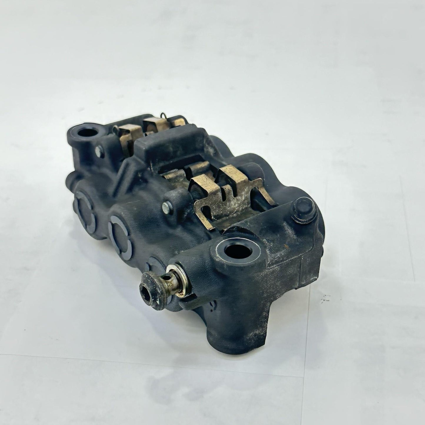 2009 - 2011 YAMAHA YZF R1 FRONT BRAKE CALIPERS LEFT RIGHT SET PAIR BOLTS STOCK