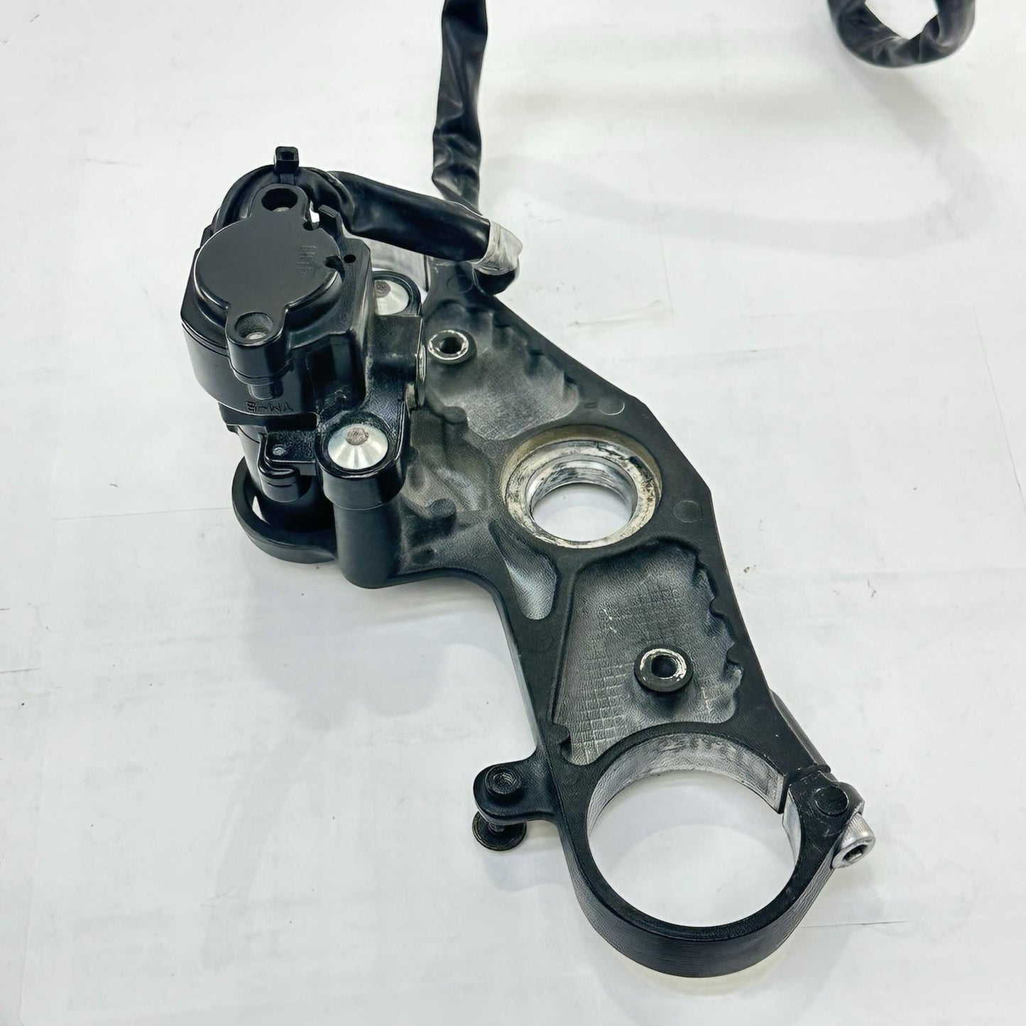 2009 - 2011 YAMAHA YZF R1 IGNITION LOCK SET KEY GAS CAP SEAT LATCH FORK CLAMP