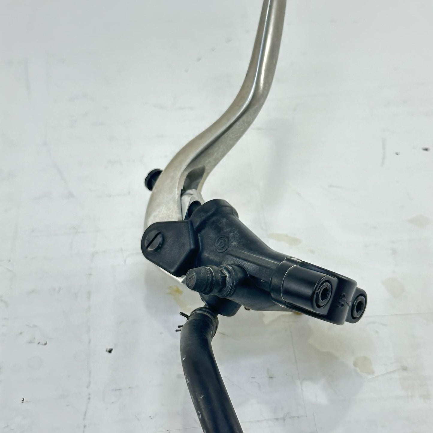 2009 - 2011 YAMAHA YZF R1 FRONT BRAKE MASTER CYLINDER RESERVOIR LEVER STOCK