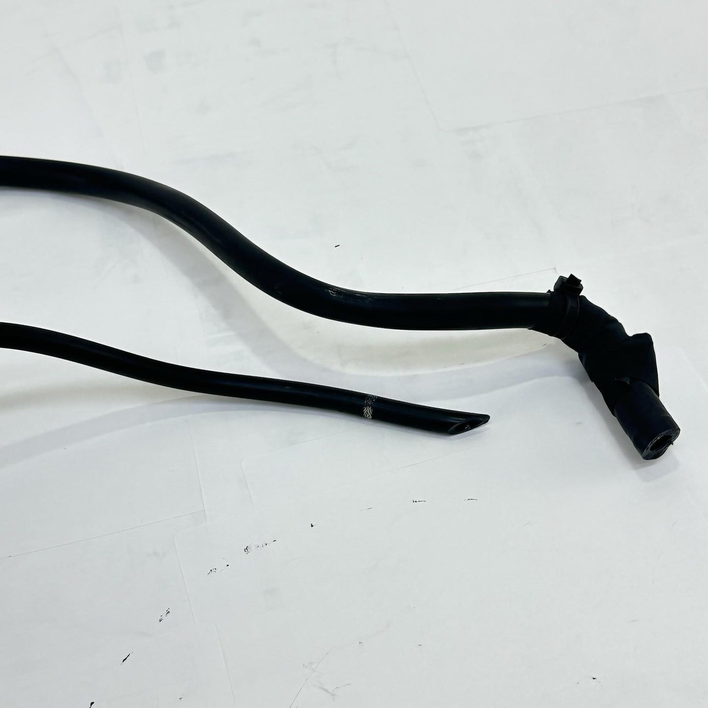 2009 - 2011 YAMAHA YZF R1 COOLANT TANK RADIATOR OVERFLOW BOTTLE LINES HOSES
