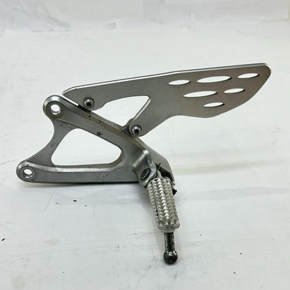 2009 - 2011 YAMAHA YZF R1 REAR SET BRAKE PEDAL LEFT RIGHT PAIR SILVER STOCK