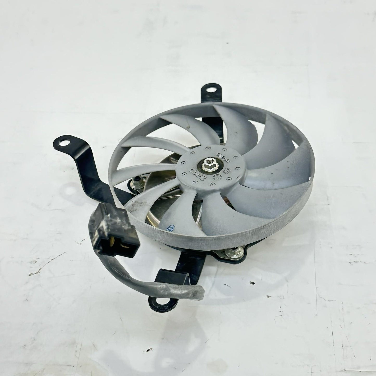 2009 - 2011 YAMAHA YZF R1 RADIATOR FANS ENGINE MOTOR COOLING LEFT RIGHT SET PAIR