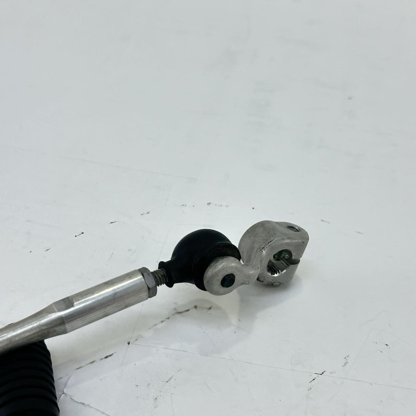 2009 - 2011 YAMAHA YZF R1 GEAR SHIFTER LINKAGE LEFT FOOT PEDAL LEVER LINK SILVER