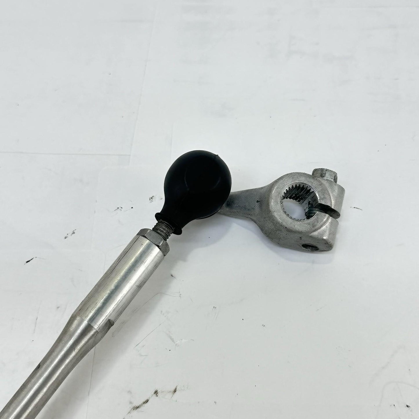 2009 - 2011 YAMAHA YZF R1 GEAR SHIFTER LINKAGE LEFT FOOT PEDAL LEVER LINK SILVER