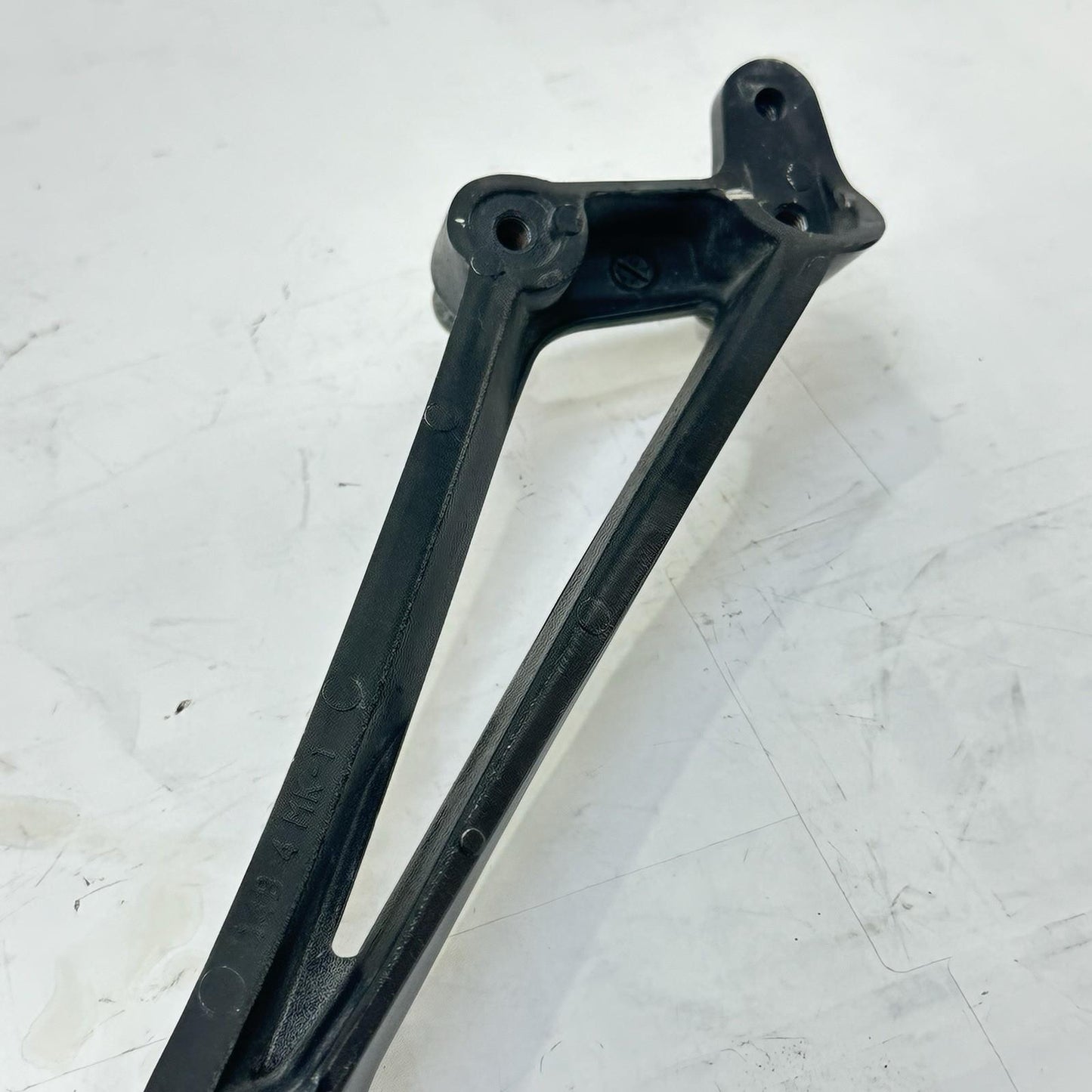 2009 - 2011 YAMAHA YZF R1 PASSENGER PEGS REAR FOOT REST LEFT RIGHT SET PAIR