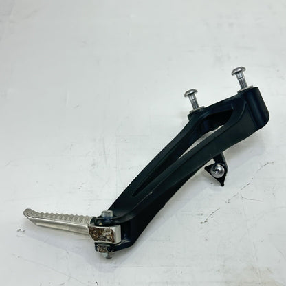 2009 - 2011 YAMAHA YZF R1 PASSENGER PEGS REAR FOOT REST LEFT RIGHT SET PAIR
