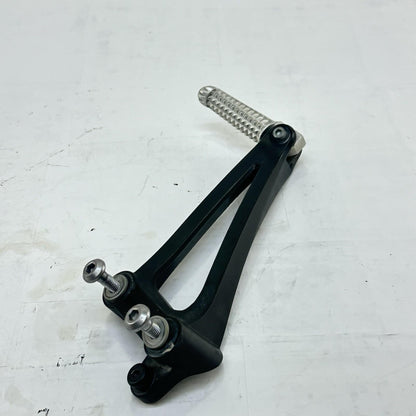 2009 - 2011 YAMAHA YZF R1 PASSENGER PEGS REAR FOOT REST LEFT RIGHT SET PAIR